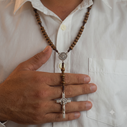 Rosario de madera del Espíritu Santo